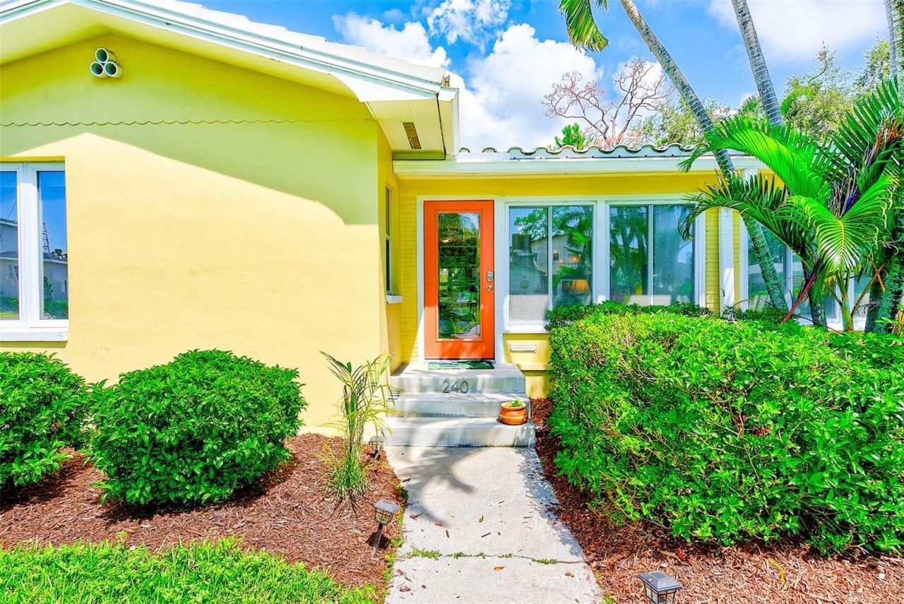 240-242 Mateo Way Ne, Saint Petersburg, FL 33704 Photo