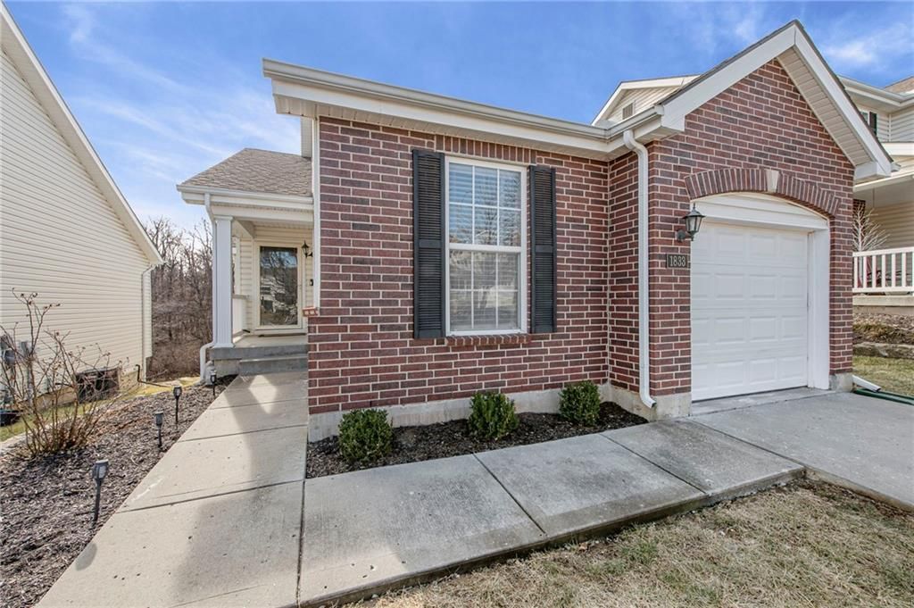 1833 NW 82nd Street, Kansas City, MO 64151 Main Photo