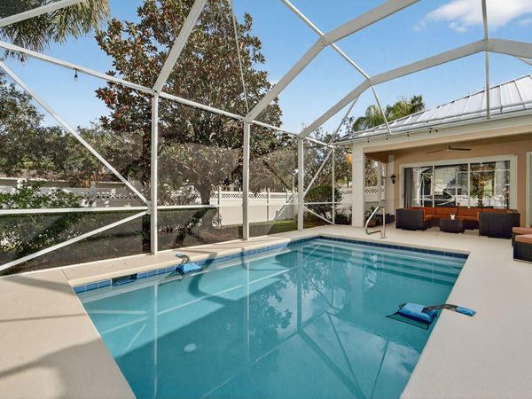 102 Bonaire Lane, Jupiter, FL 33458