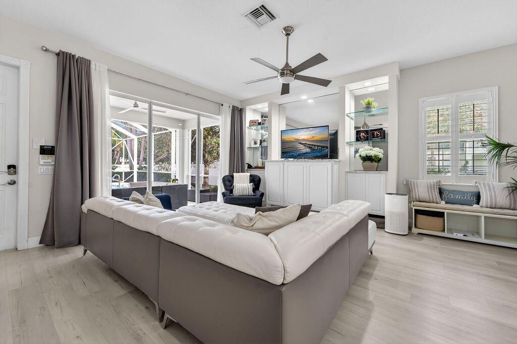 102 Bonaire Lane, Jupiter, FL 33458 Photo