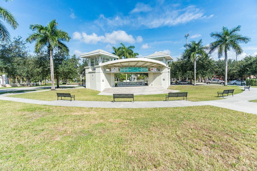 102 Bonaire Lane, Jupiter, FL 33458 Photo