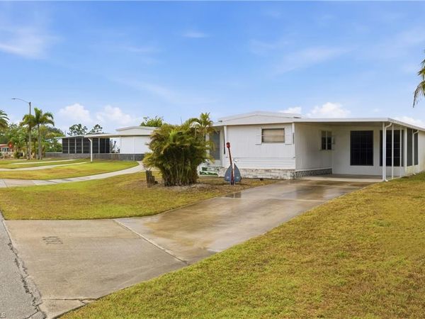 9292 Duke RD , BONITA SPRINGS, FL 34135