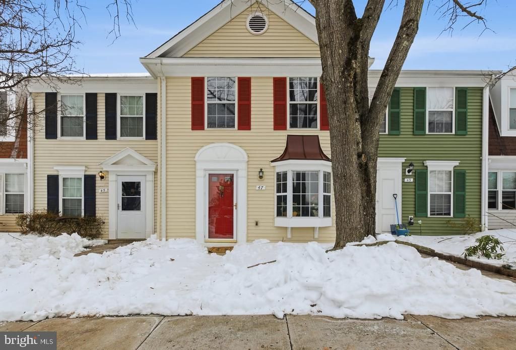 47 Quincy Court, Sterling, VA 20165 Main Photo