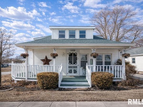 1426 N MAIN Street, Lewistown, IL 61542