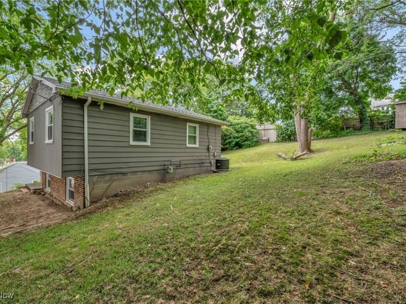 412 Stevenson Avenue, Akron, OH 44312 Photo 20