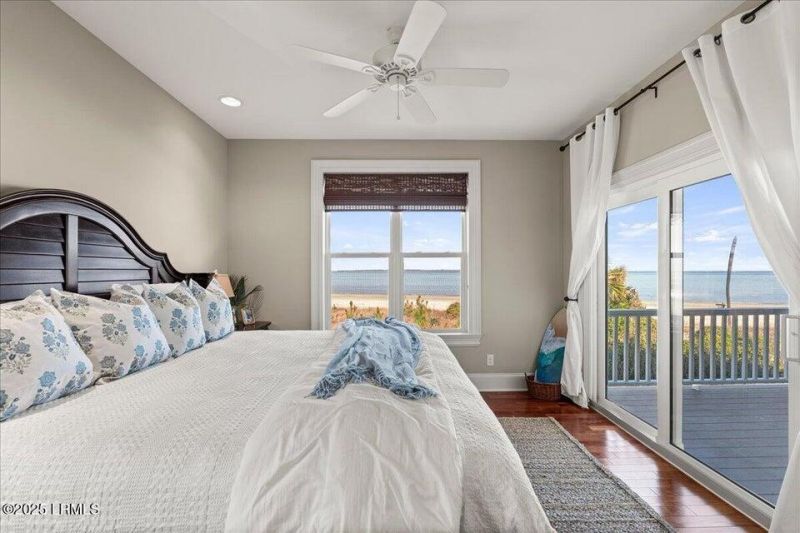 120 N Harbor Drive Photo 21