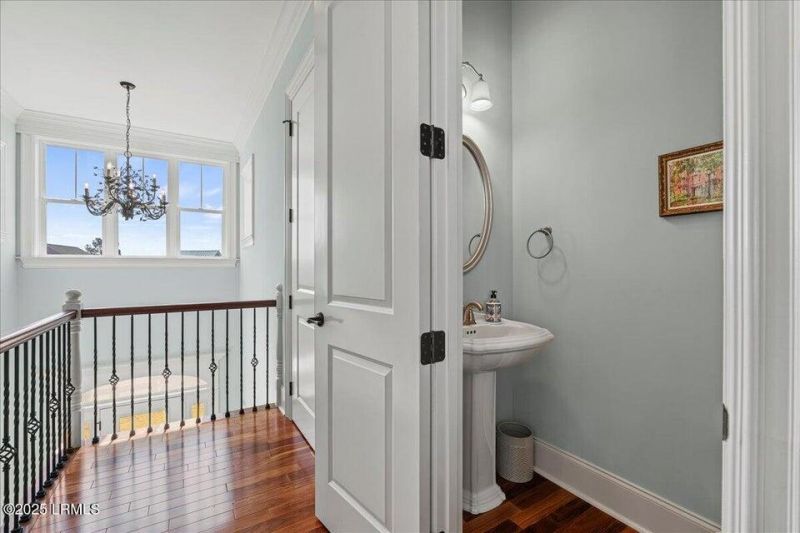 120 N Harbor Drive Photo 33