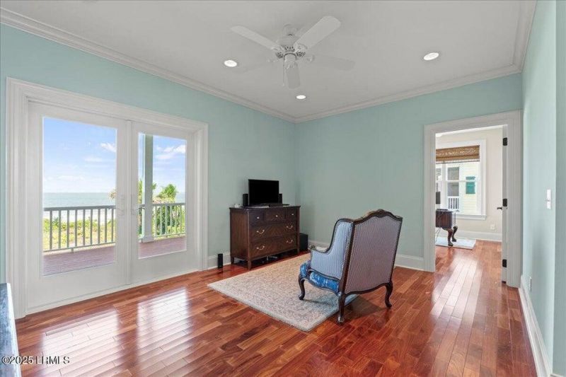 120 N Harbor Drive Photo 38