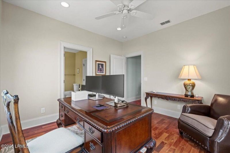 120 N Harbor Drive Photo 45