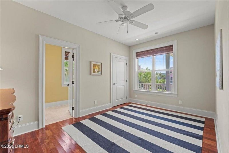 120 N Harbor Drive Photo 47