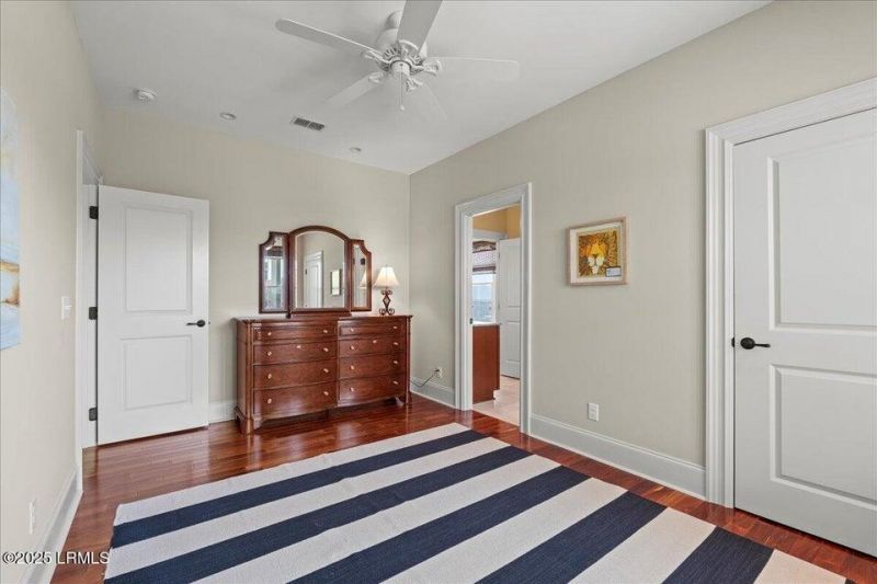 120 N Harbor Drive Photo 48