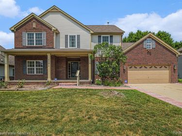2106 Cattail Circle, Rochester Hills, MI 48309