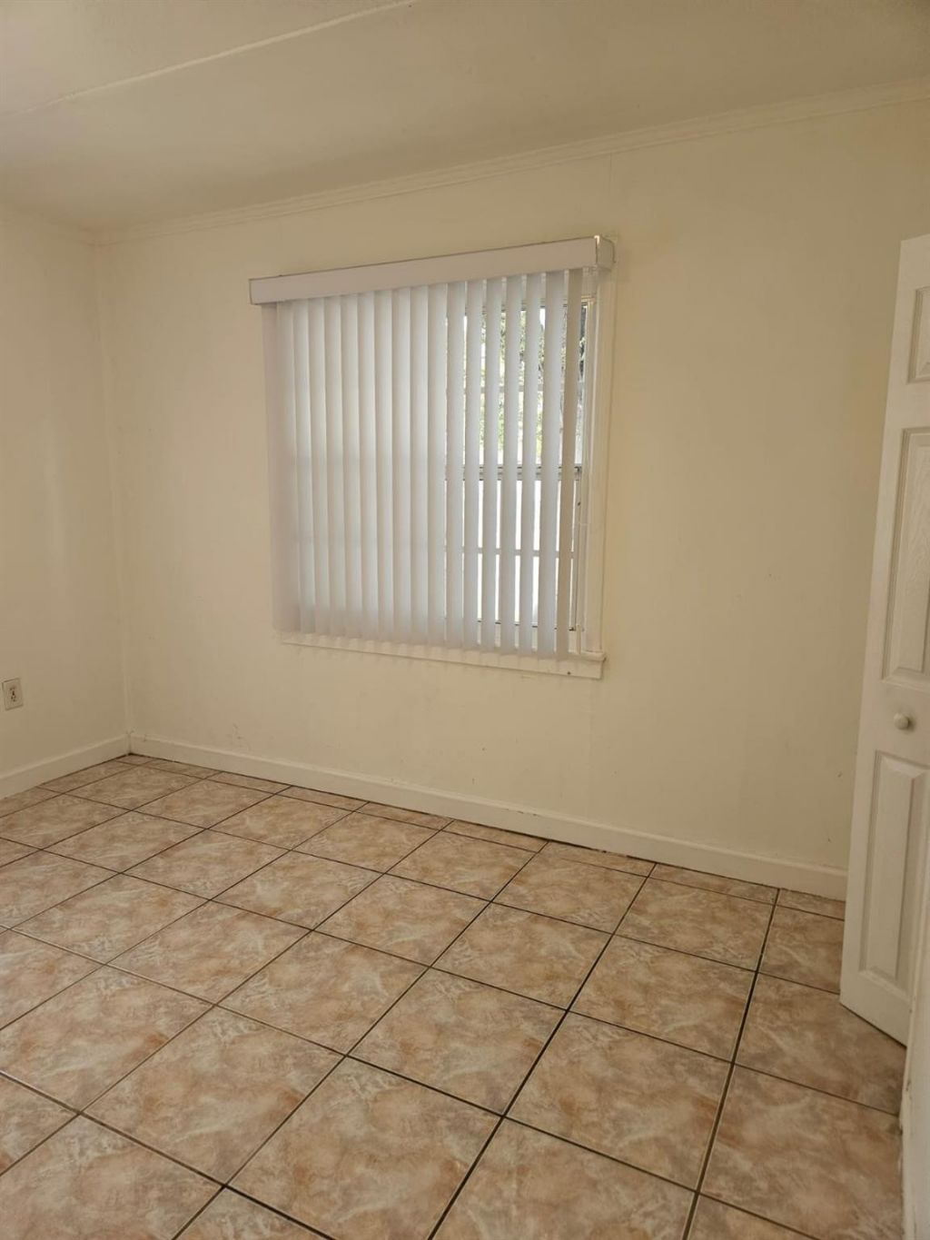 3500 NW 12th Street, Miami, FL 33125 Photo