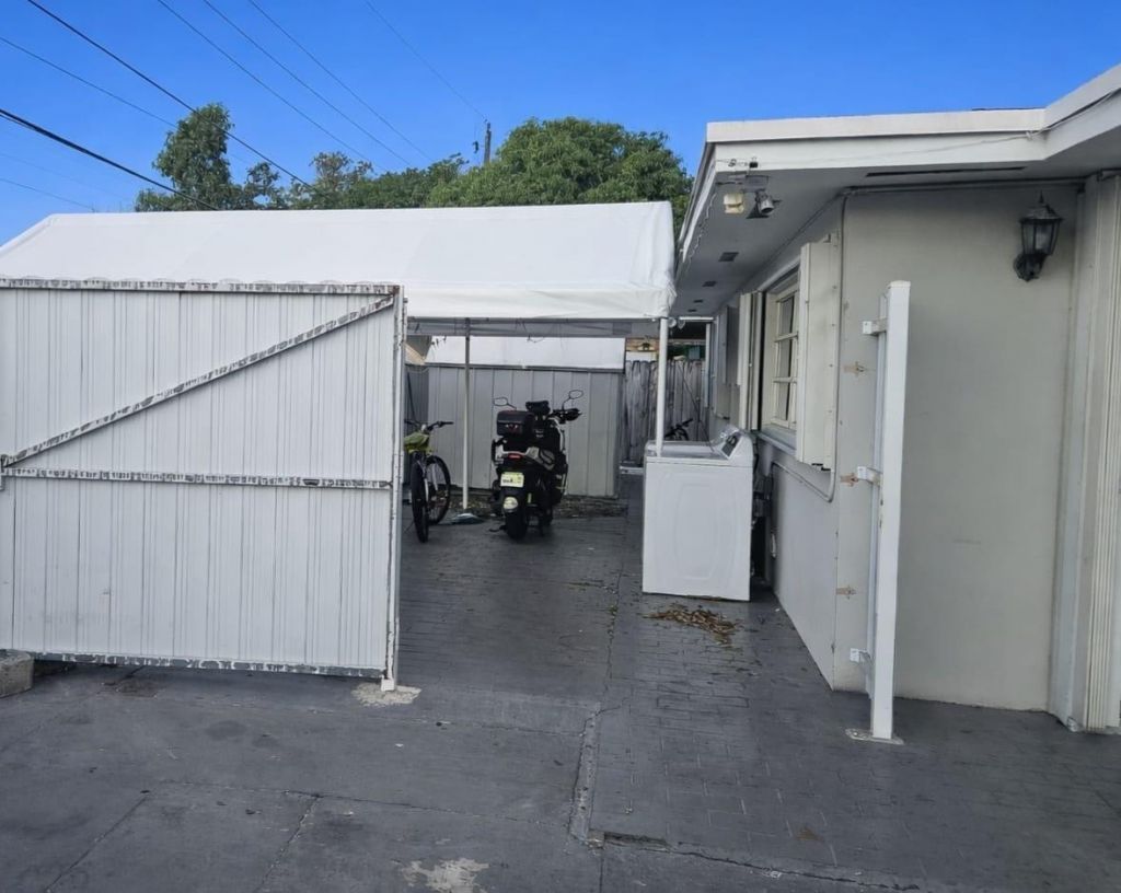 3500 NW 12th Street, Miami, FL 33125 Photo