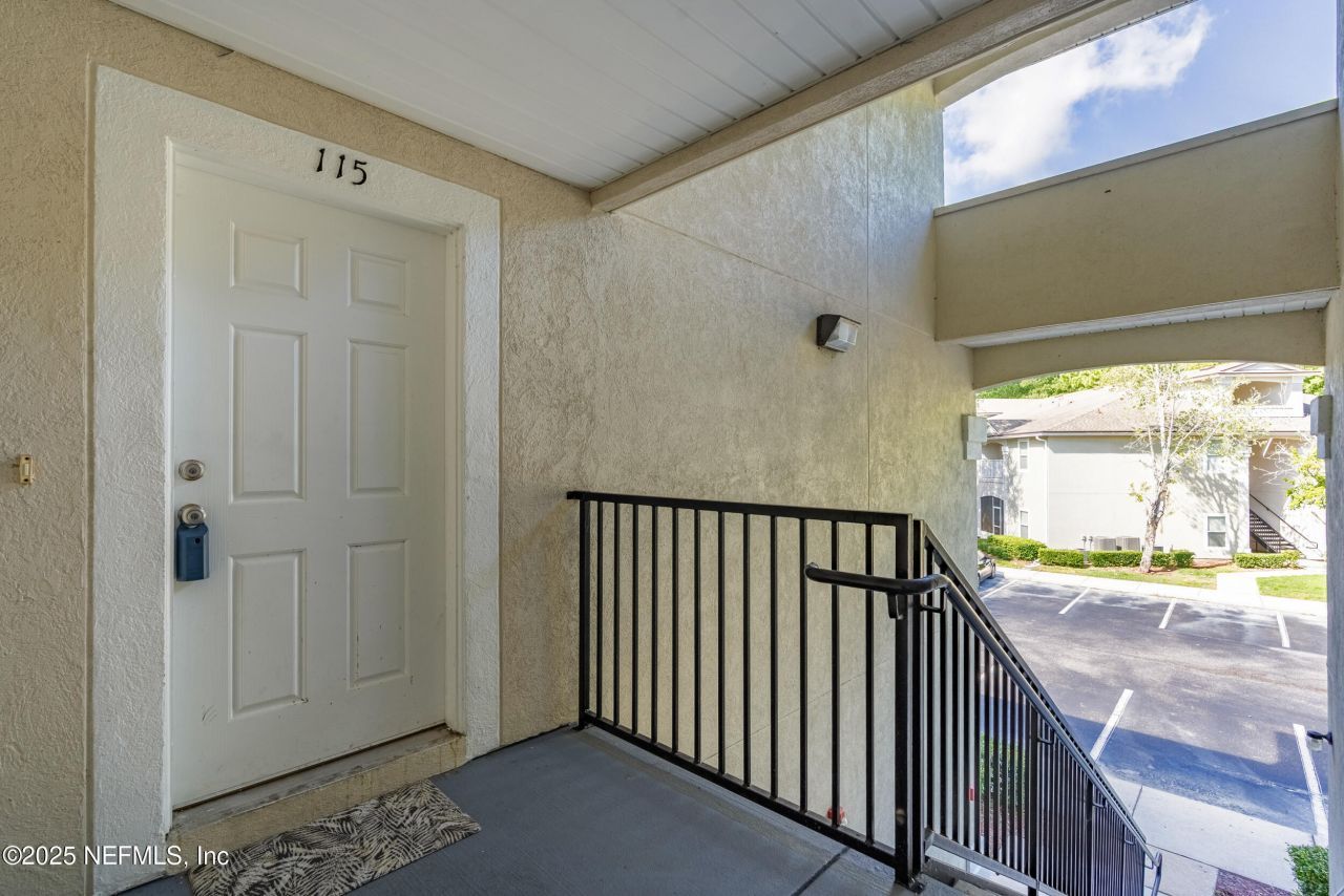 6069 Maggies Circle, Unit 115, Jacksonville, FL 32244 Photo