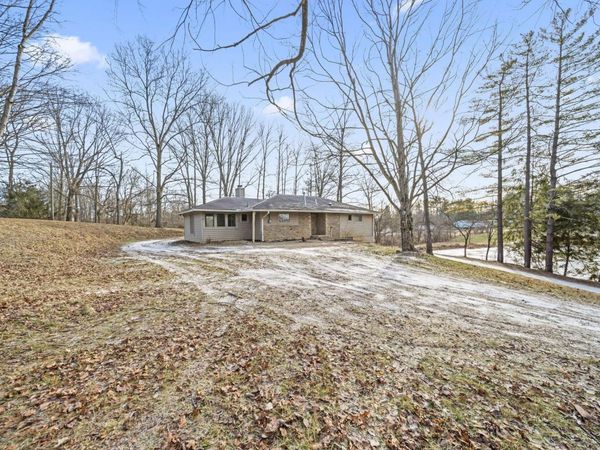 2696 Silver Street, Granville, OH 43023