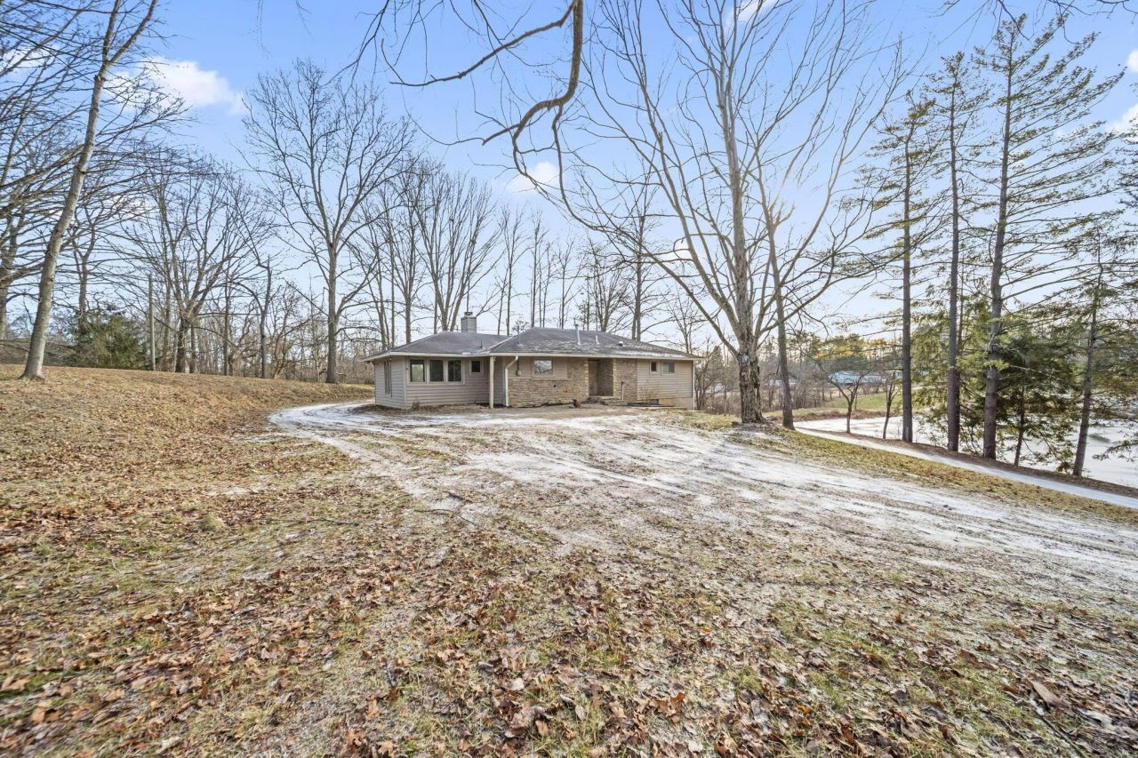 2696 Silver Street, Granville, OH 43023 Main Photo