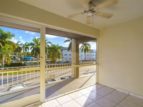 300 Layne Blvd, Unit 212, Hallandale Beach, FL 33009