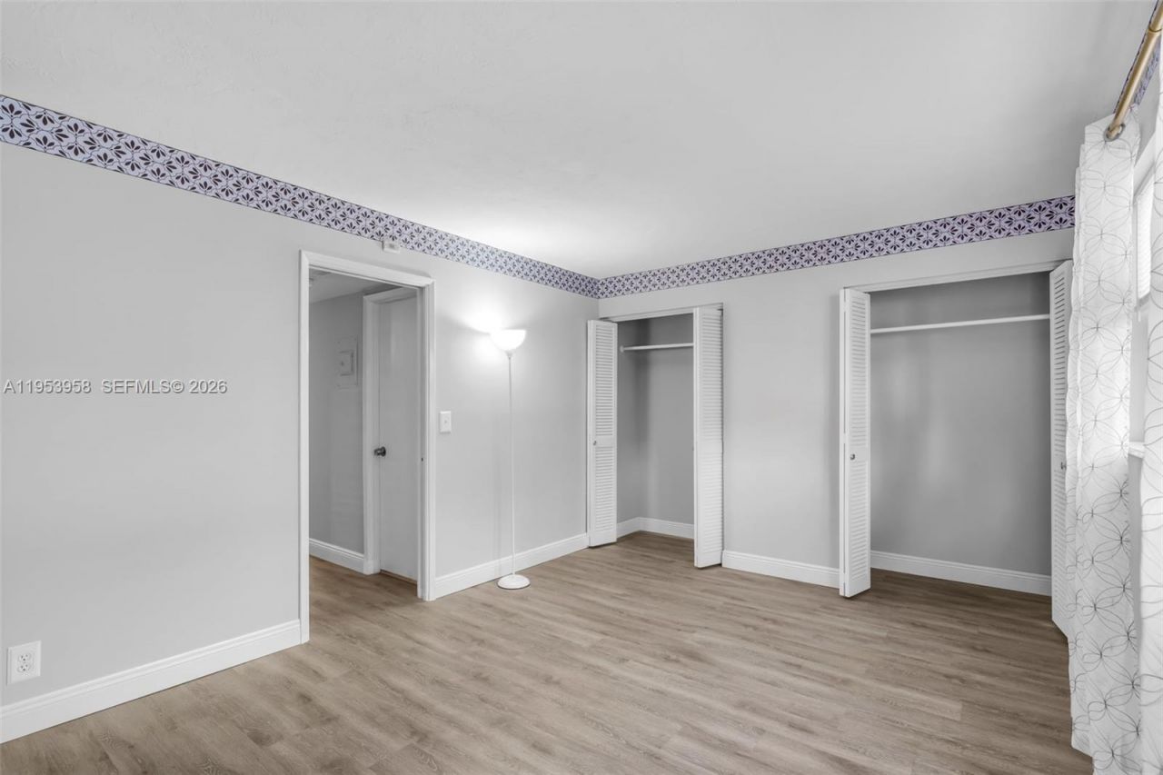 300 Layne Blvd, Unit 212, Hallandale Beach, FL 33009 Photo