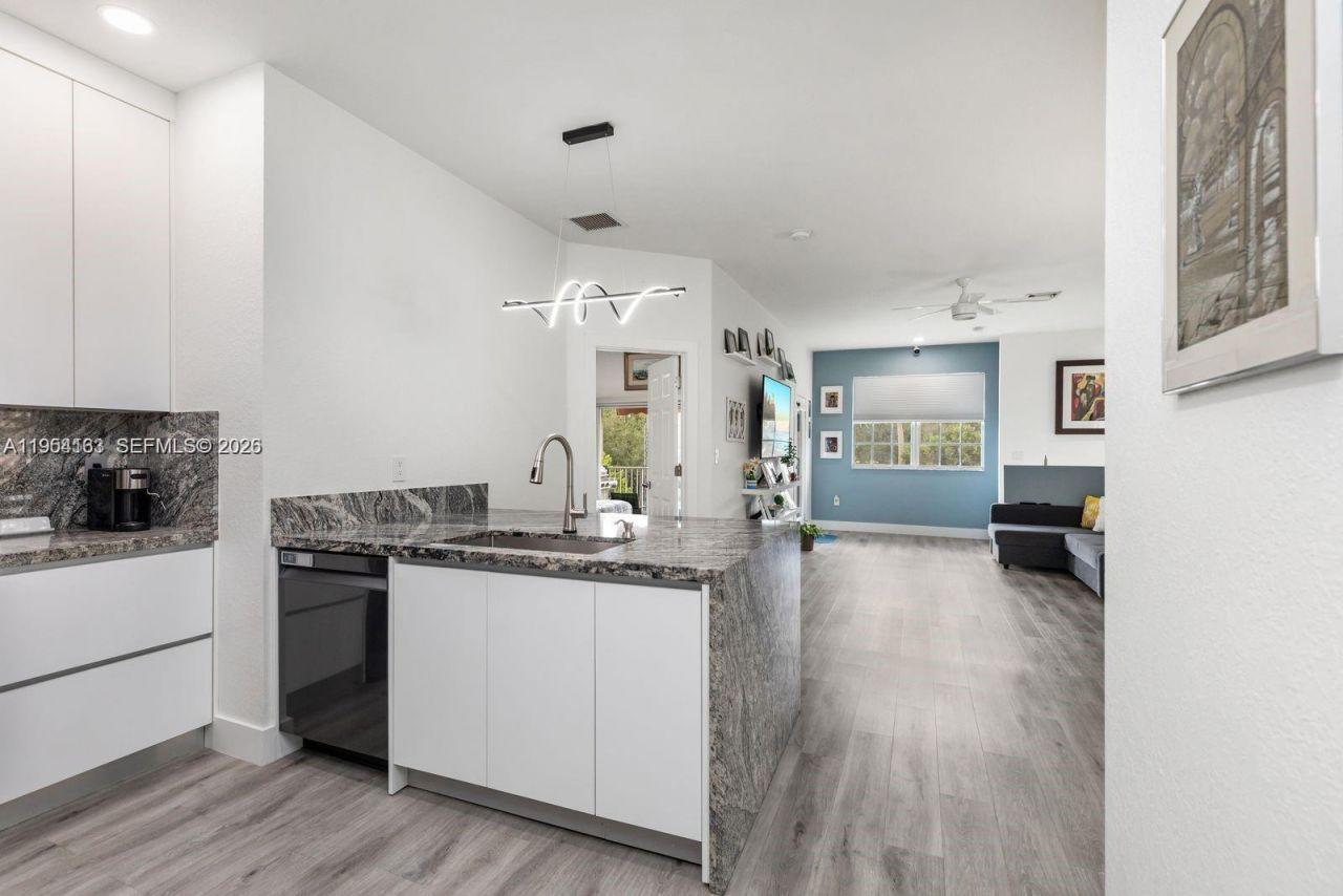 13216 SW 44th St , Unit 11204, Miramar, FL 33027 Photo