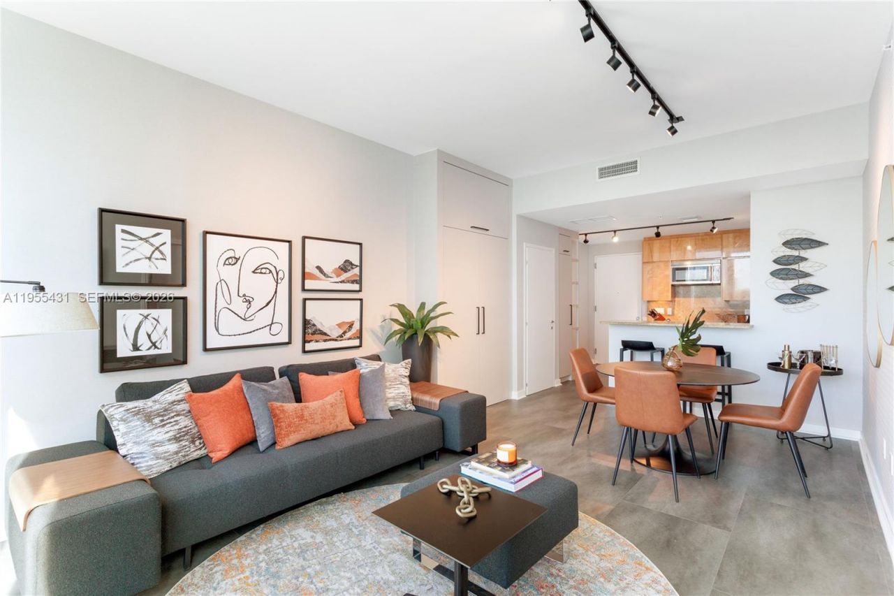50 S Pointe Dr, Unit 609, Miami Beach, FL 33139 Photo