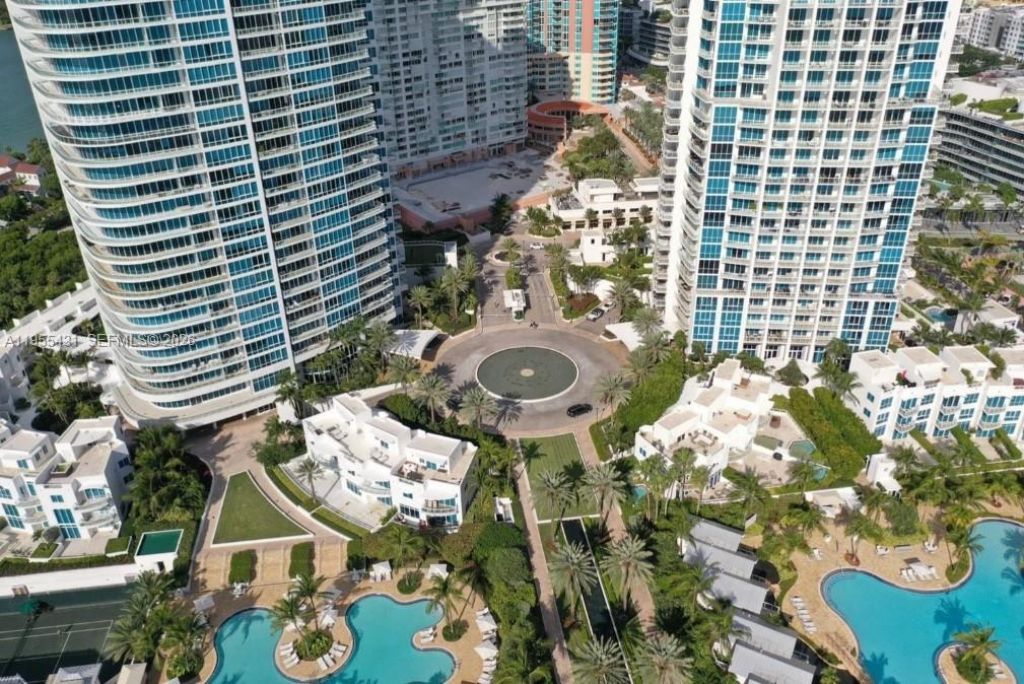 50 S Pointe Dr, Unit 609, Miami Beach, FL 33139 Photo