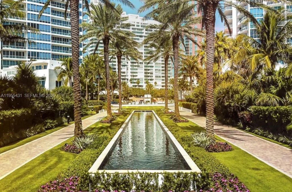50 S Pointe Dr, Unit 609, Miami Beach, FL 33139 Photo
