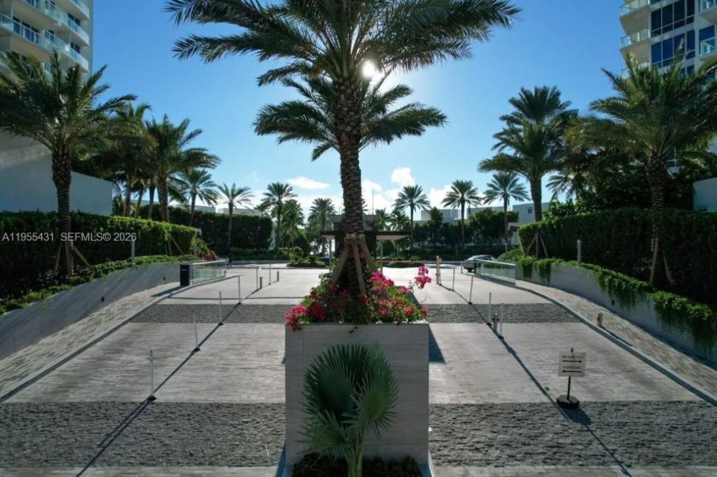 50 S Pointe Dr, Unit 609, Miami Beach, FL 33139 Photo