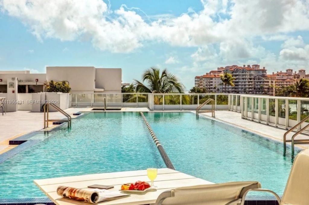 50 S Pointe Dr, Unit 609, Miami Beach, FL 33139 Photo