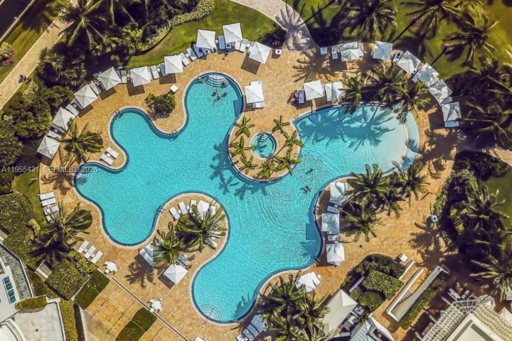 50 S Pointe Dr, Unit 609, Miami Beach, FL 33139 Photo
