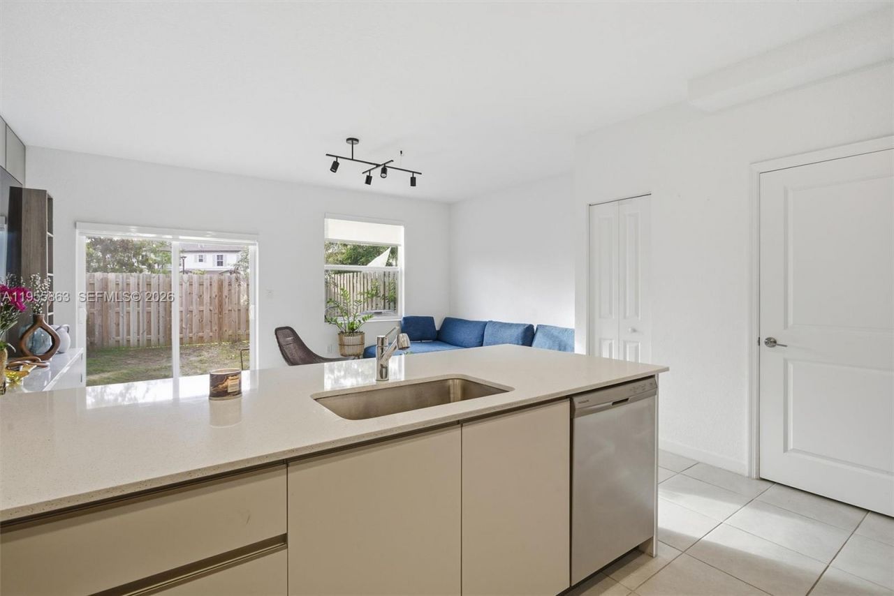 12176 NW 23rd Path , Miami, FL 33167 Photo