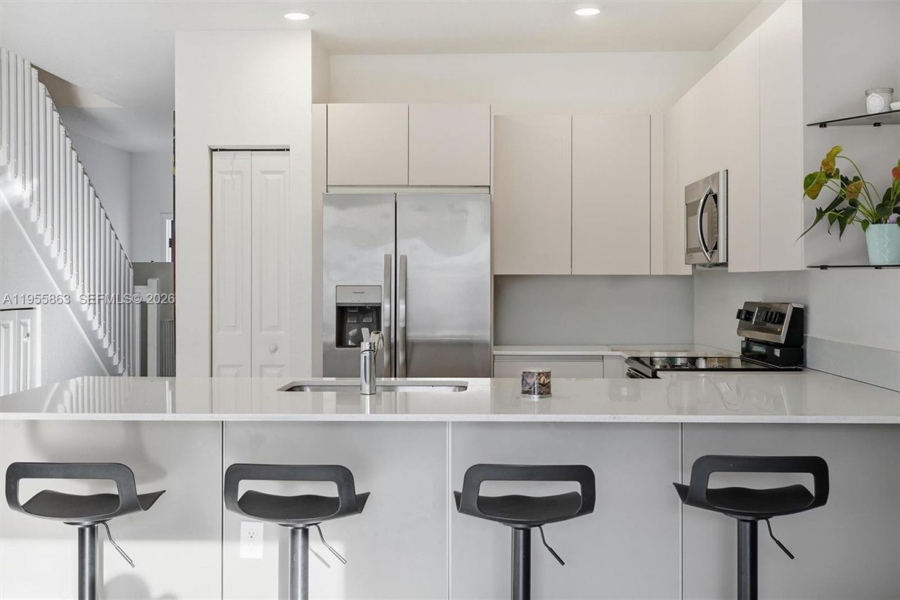 12176 NW 23rd Path , Miami, FL 33167 Photo