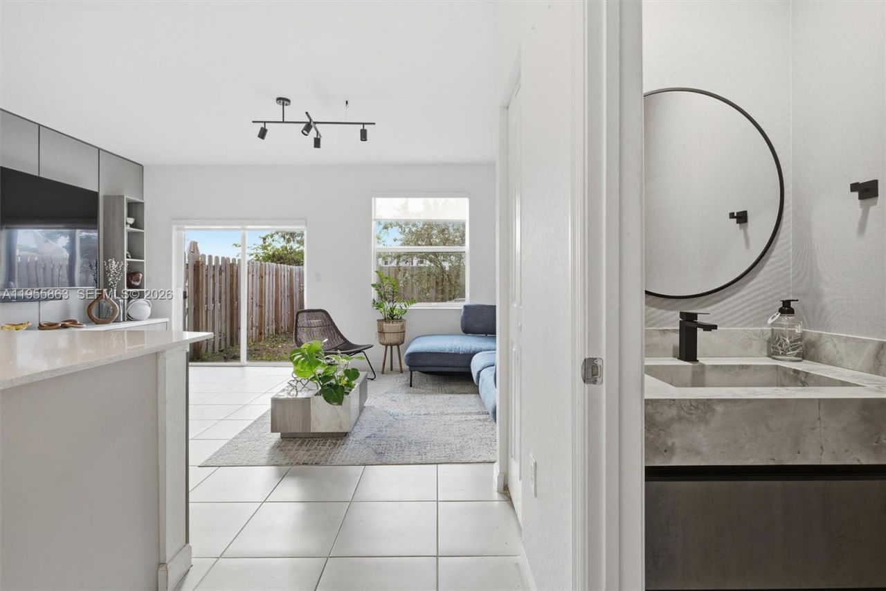 12176 NW 23rd Path , Miami, FL 33167 Photo