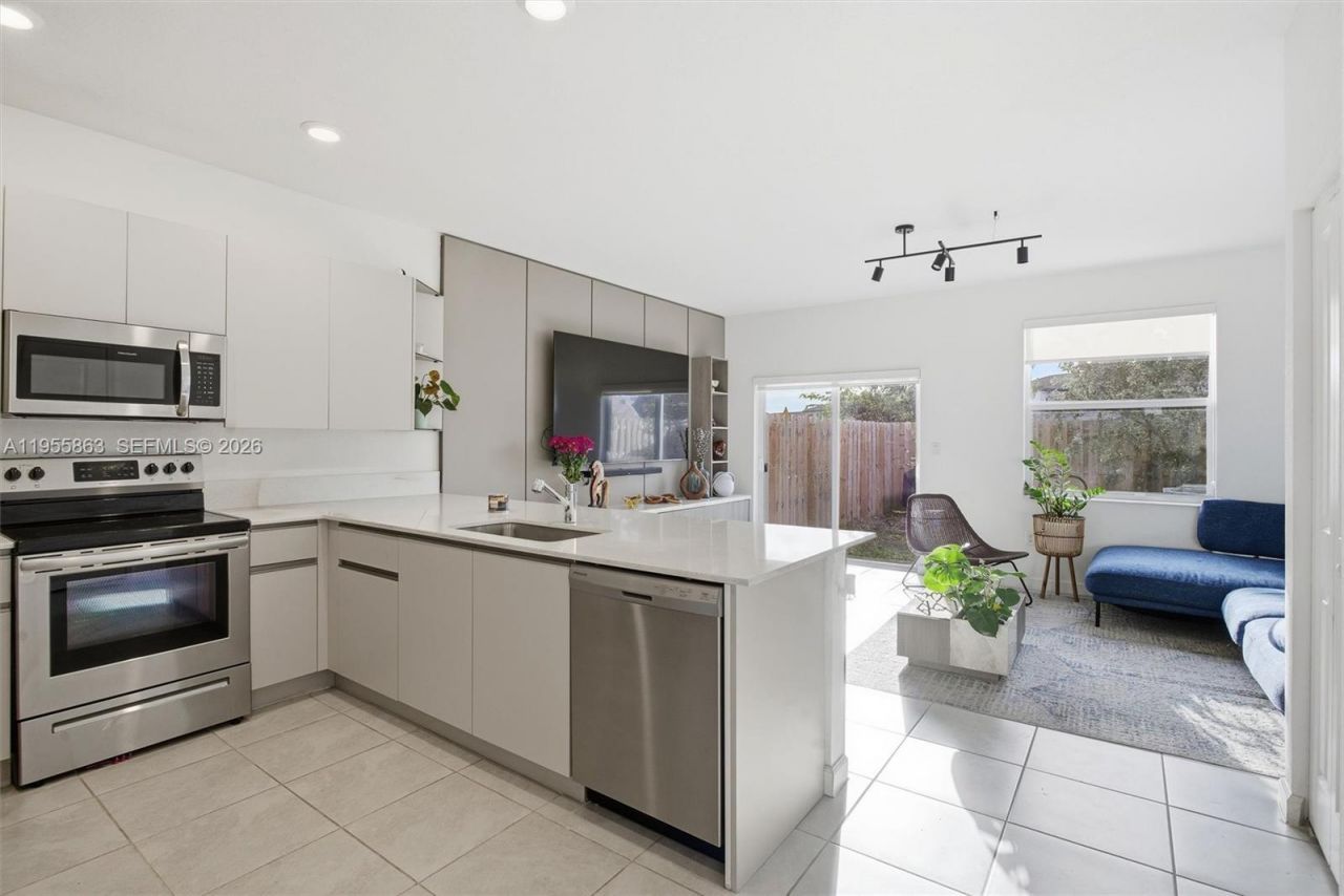 12176 NW 23rd Path , Miami, FL 33167 Photo