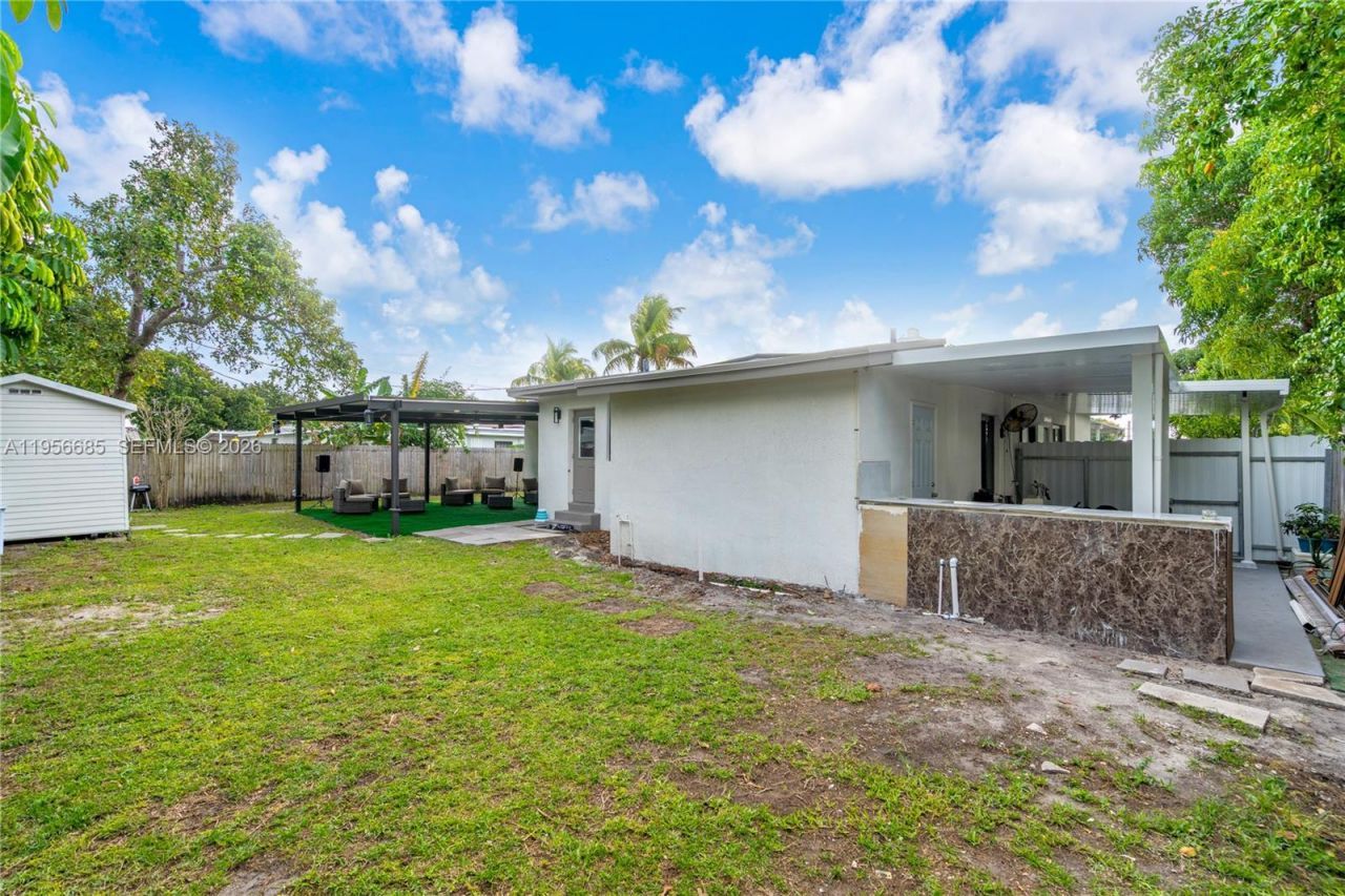 911 NW 138th St, Miami, FL 33168 Photo