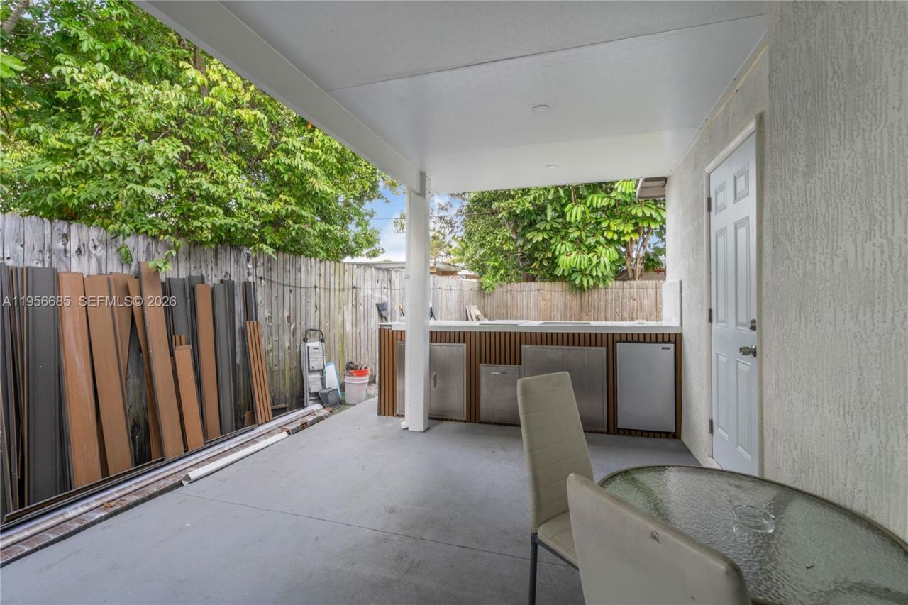 911 NW 138th St, Miami, FL 33168 Photo