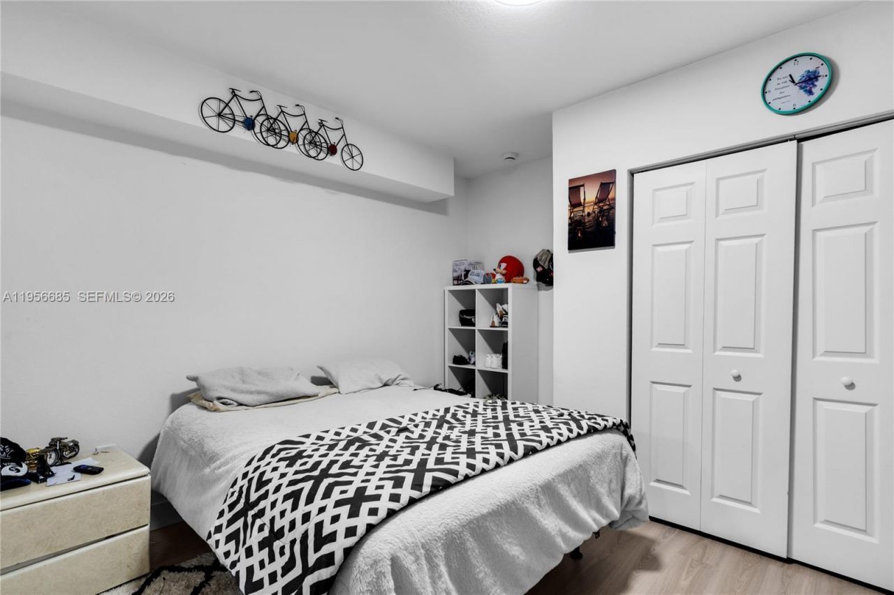 911 NW 138th St, Miami, FL 33168 Photo