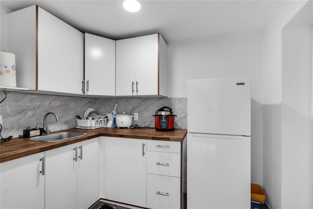 911 NW 138th St, Miami, FL 33168 Photo