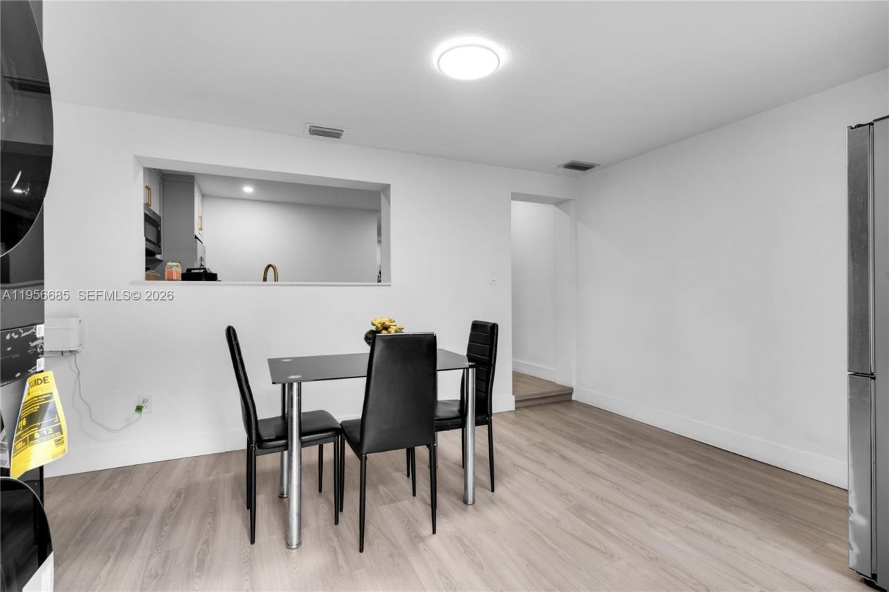 911 NW 138th St, Miami, FL 33168 Photo