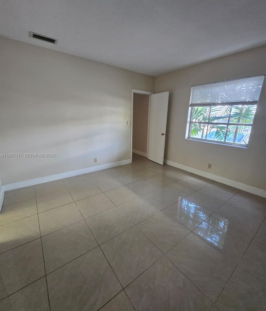 2424 SE 17th Cswy, Unit 110B, Fort Lauderdale, FL 33316 Photo