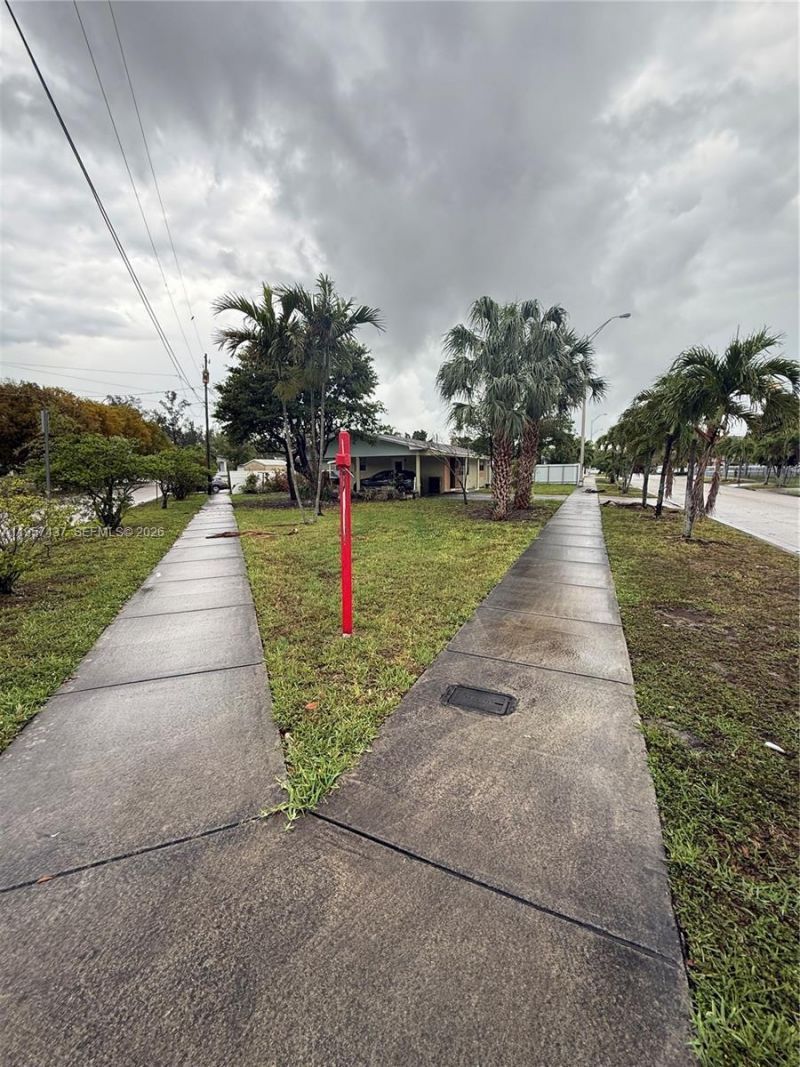 185 E 20th St, Hialeah, FL 33010 Photo