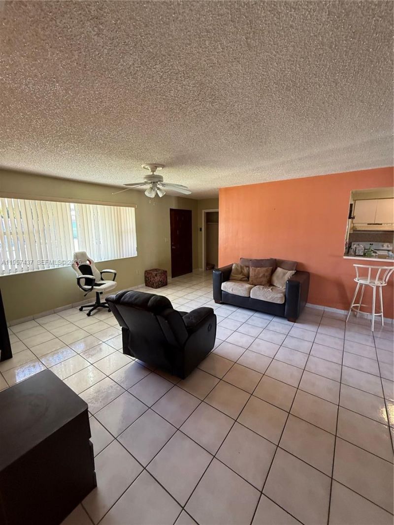 185 E 20th St, Hialeah, FL 33010 Photo