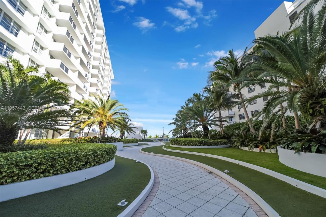 100 Lincoln Rd, Unit 732, Miami Beach, FL 33139 Photo