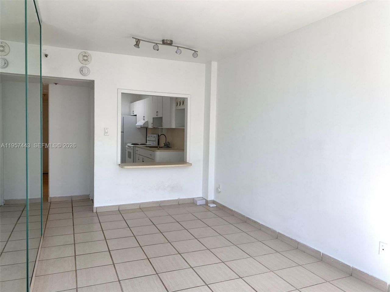 100 Lincoln Rd, Unit 732, Miami Beach, FL 33139 Photo