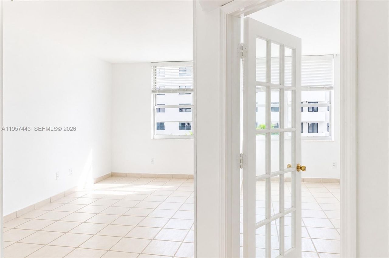 100 Lincoln Rd, Unit 732, Miami Beach, FL 33139 Photo