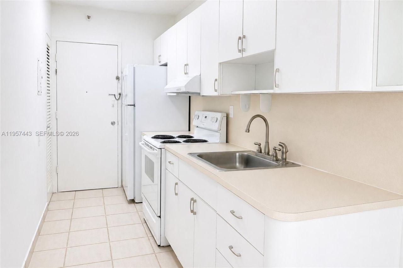 100 Lincoln Rd, Unit 732, Miami Beach, FL 33139 Photo