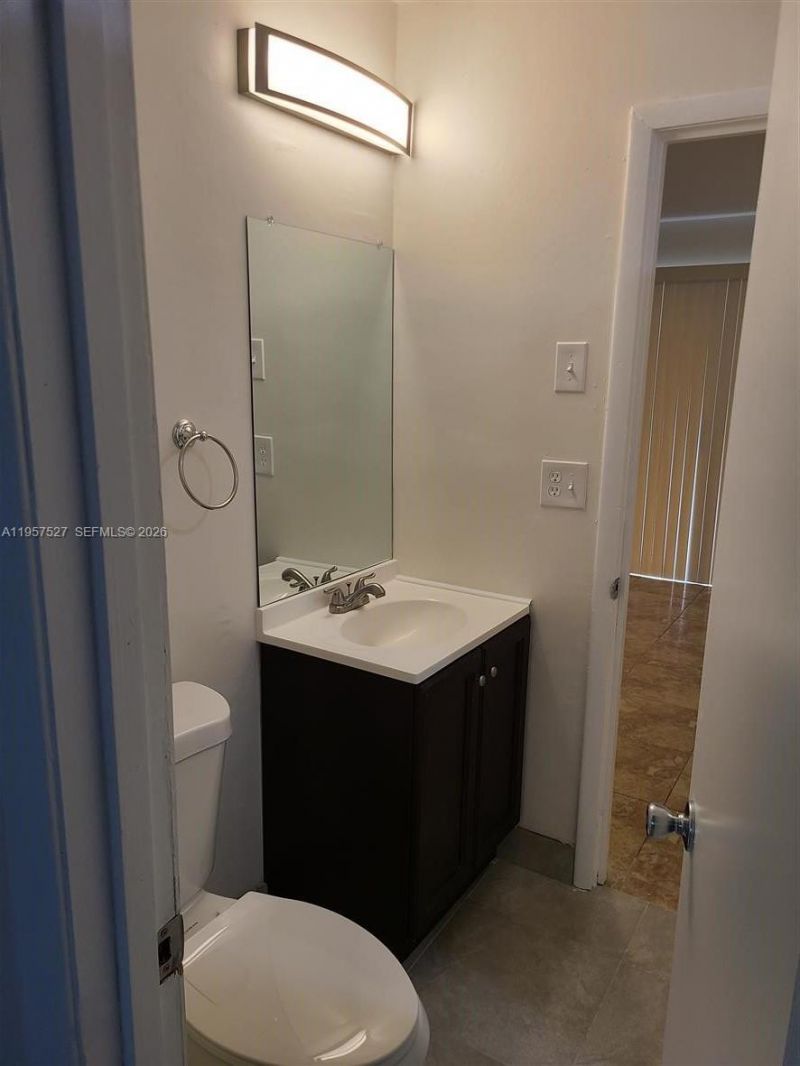 4020 Del Rio Way, Unit 720, Sunrise, FL 33351 Photo