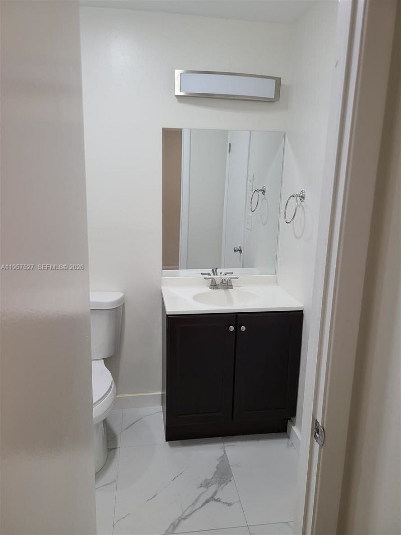 4020 Del Rio Way, Unit 720, Sunrise, FL 33351 Photo