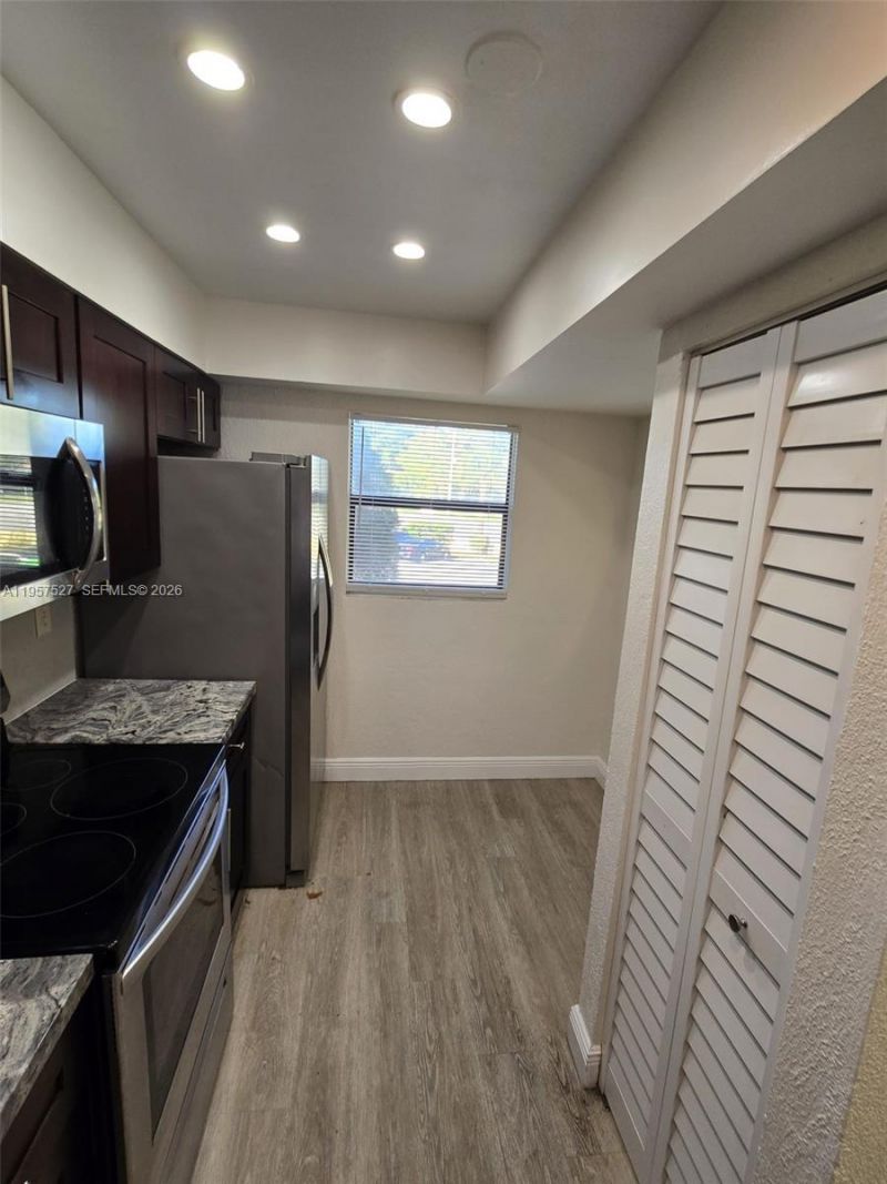 4020 Del Rio Way, Unit 720, Sunrise, FL 33351 Photo