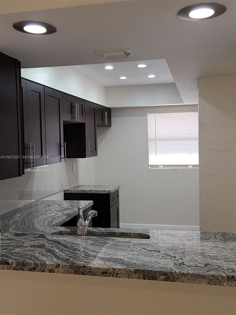 4020 Del Rio Way, Unit 720, Sunrise, FL 33351 Photo